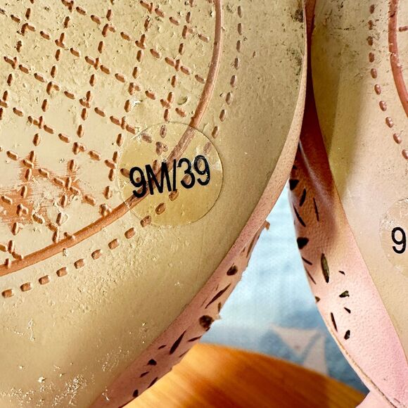 Jessica Simpson Heels Size 9 - Picture 9 of 13